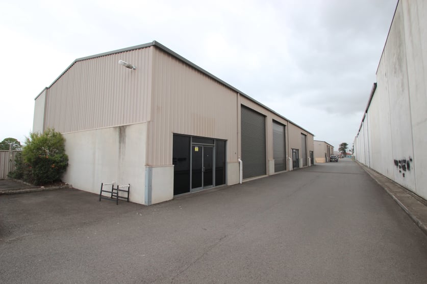 Click to view all images 3/45a Princes Highway Albion Park Rail NSW 2527 - Image 1