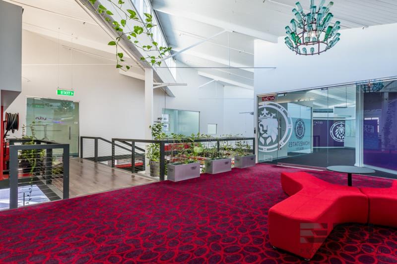 Click to view all images Newstead QLD 4006 - Image 3