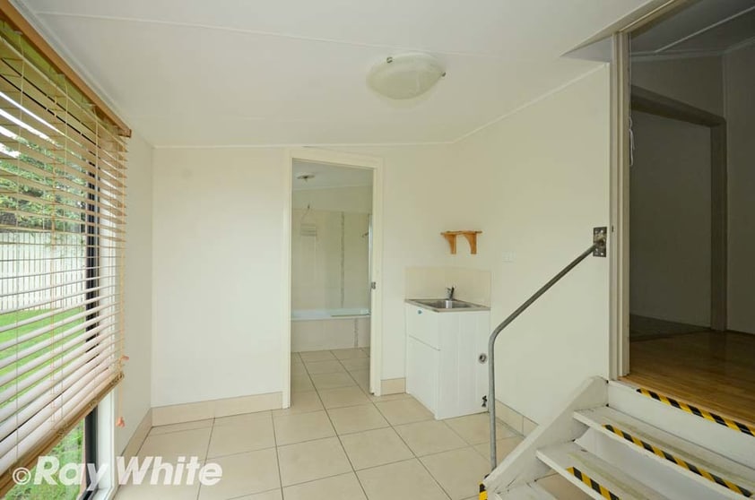 Click to view all images 23 Gladstone Rd Biloela QLD 4715 - Image 3