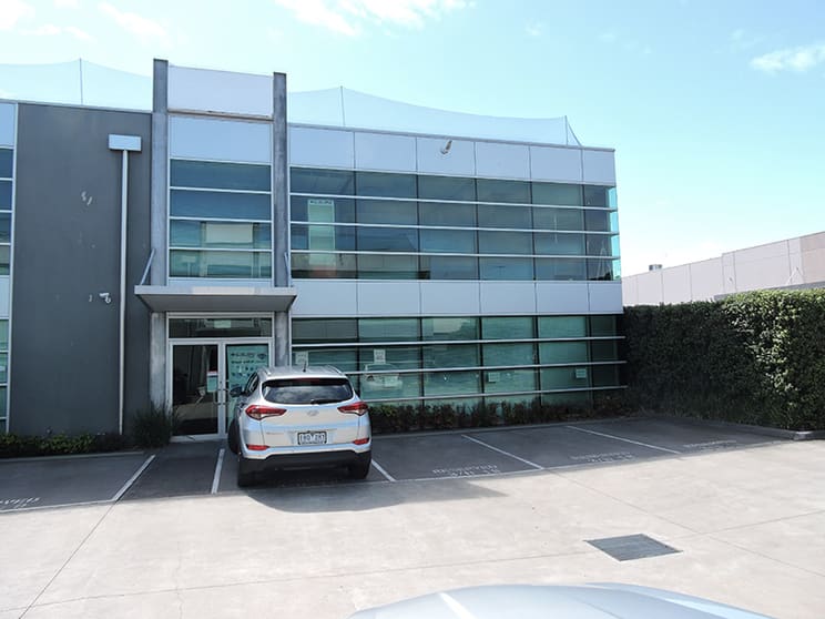 Click to view all images 18/3 Westside Avenue Port Melbourne VIC 3207 - Image 1