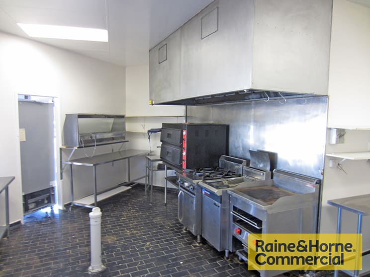 Click to view all images 4/1315 Gympie Road Aspley QLD 4034 - Image 2
