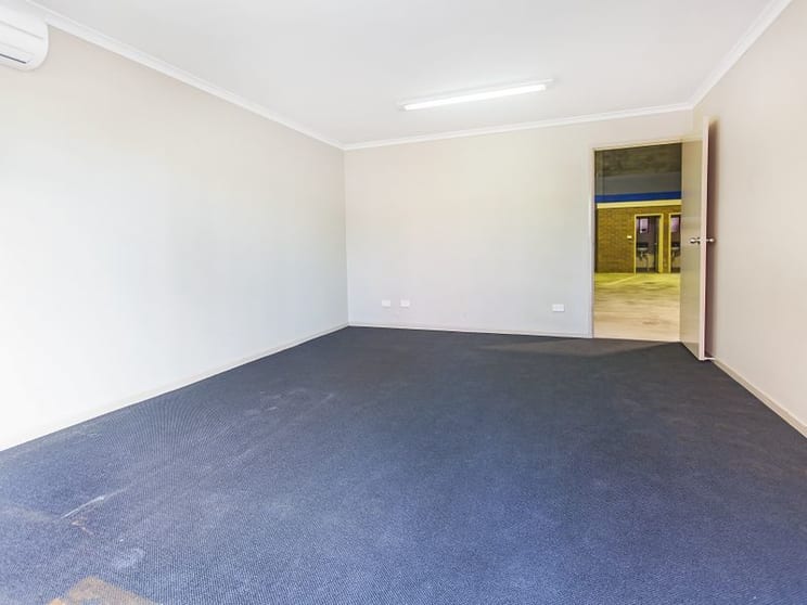 Click to view all images 5/50 Neon Street Sumner QLD 4074 - Image 3