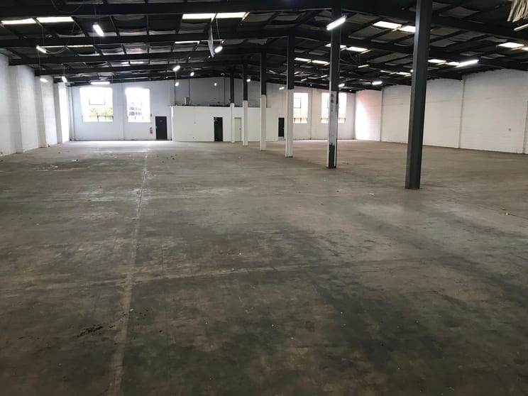 Click to view all images 6 Sullivan Street Moorabbin VIC 3189 - Image 2