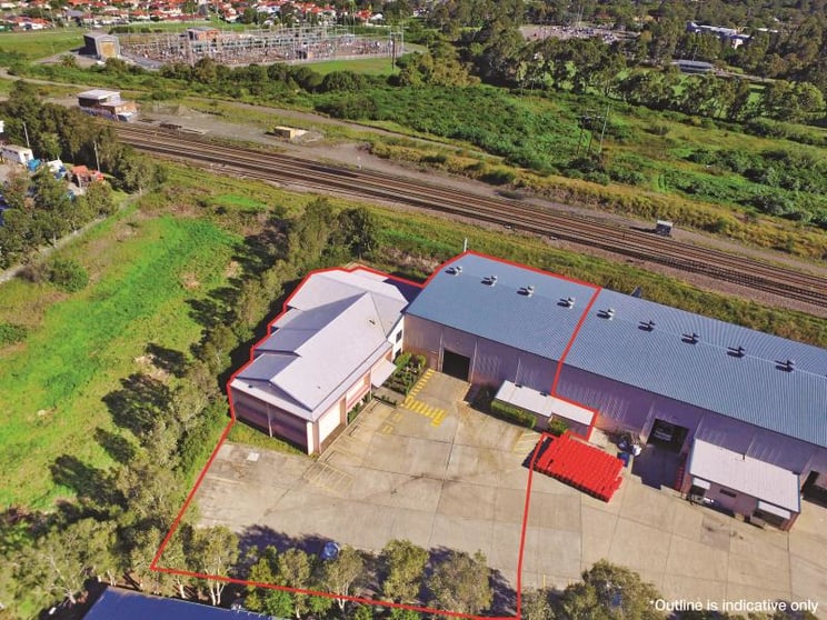 Click to view all images Unit 1/Part 29 Rosegum Road Warabrook NSW 2304 - Image 3