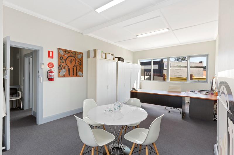 Click to view all images 660 High Street Kew East VIC 3102 - Image 3
