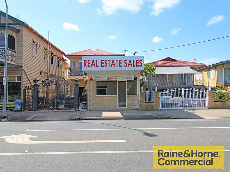 Click to view all images 2/275 Nudgee Road Hendra QLD 4011 - Image 2