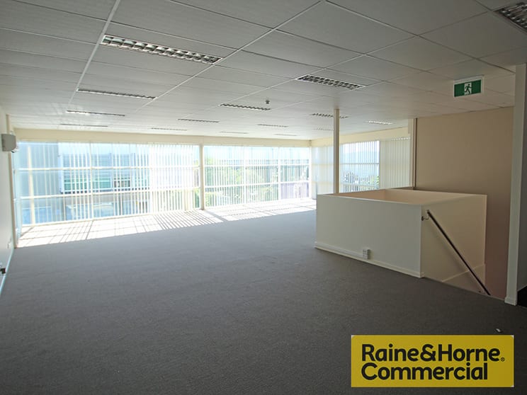 Click to view all images 15/50 Parker Court Pinkenba QLD 4008 - Image 3