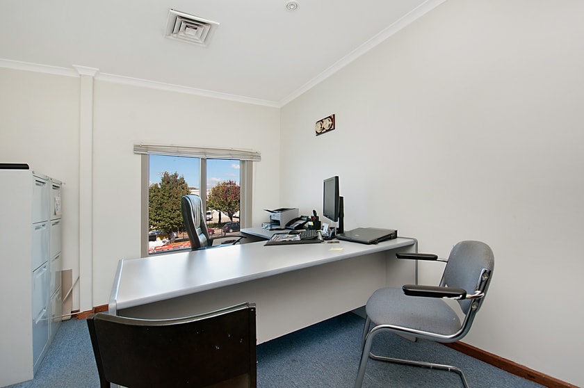 Click to view all images 15A Richard Street Hindmarsh SA 5007 - Image 2
