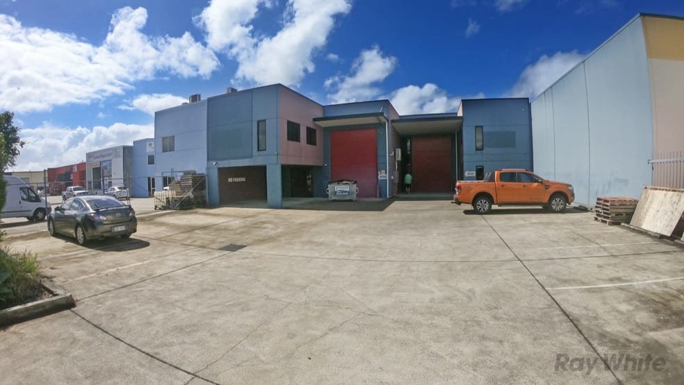 Click to view all images 2/4-6 Boeing Place Caboolture QLD 4510 - Image 1