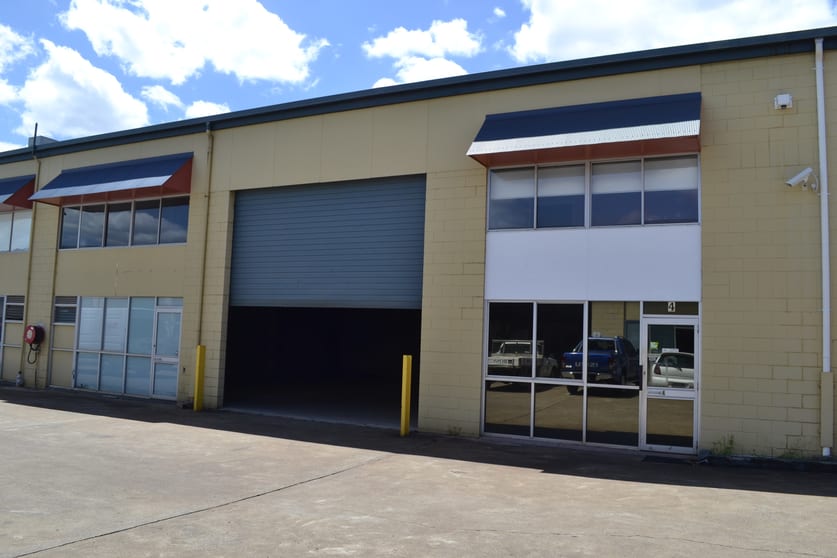 Click to view all images 4/31 Boyland Avenue Coopers Plains QLD 4108 - Image 2