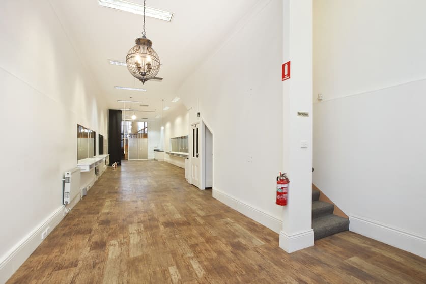 Click to view all images 116 Lydiard Street North Ballarat Central VIC 3350 - Image 2