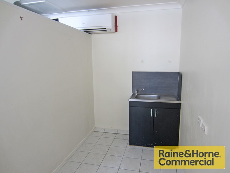 Click to view all images 2/1255 Anzac Avenue Kallangur QLD 4503 - Image 3