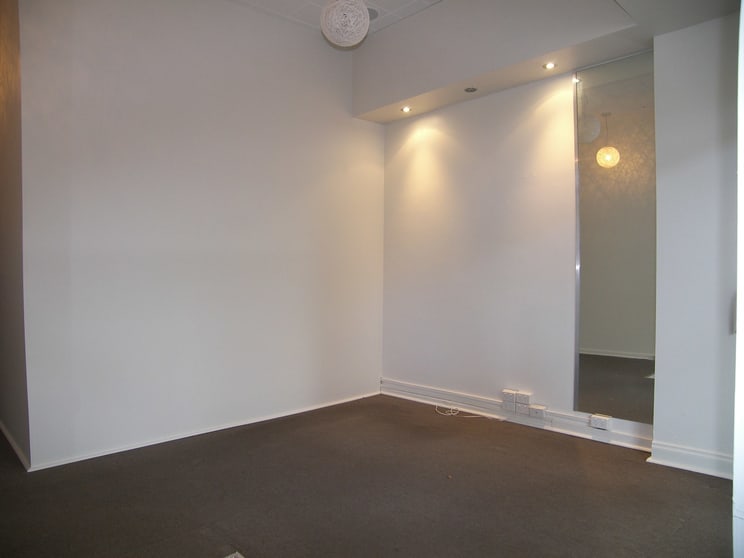 Click to view all images 49 Bull Street Bendigo VIC 3550 - Image 3