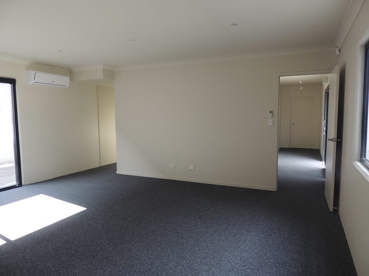 8/30 Octal Street Yatala QLD 4207 - Image 3