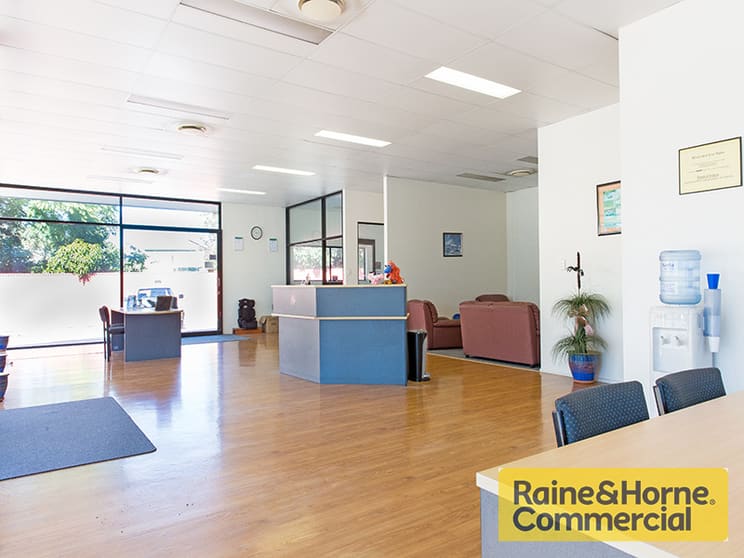 Click to view all images Lawnton QLD 4501 - Image 3