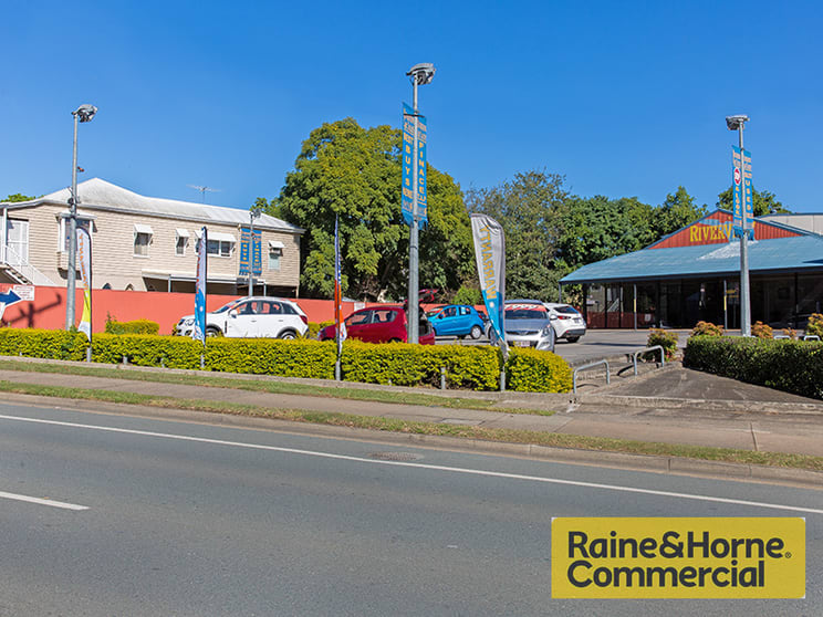 Click to view all images Lawnton QLD 4501 - Image 1
