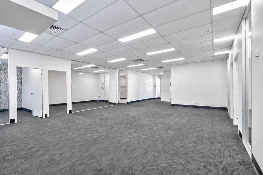 Click to view all images 3-15 Dennis Road Springwood QLD 4127 - Image 3