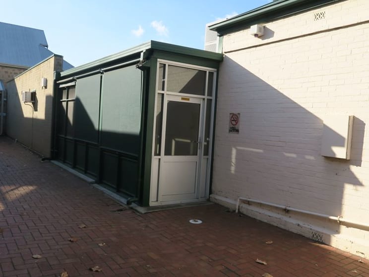 Click to view all images 192B (REAR) Henley Beach Road Torrensville SA 5031 - Image 1