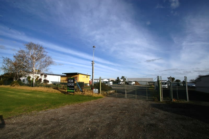 Click to view all images 9 Bald Hill Road Pakenham VIC 3810 - Image 2