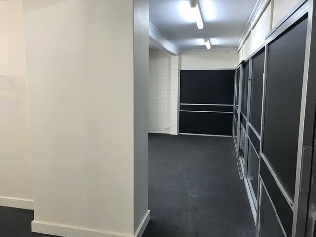 Click to view all images Shop 3/6 Normanby Street Yeppoon QLD 4703 - Image 2