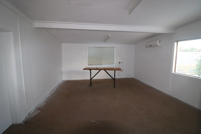 Click to view all images 218 Churchill St Childers QLD 4660 - Image 3