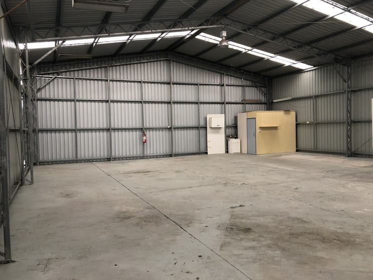 Click to view all images 2/8-10 Lillian St North Geelong VIC 3215 - Image 3