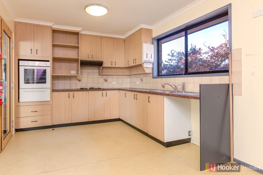 Click to view all images 313A Main Road Glenorchy TAS 7010 - Image 2