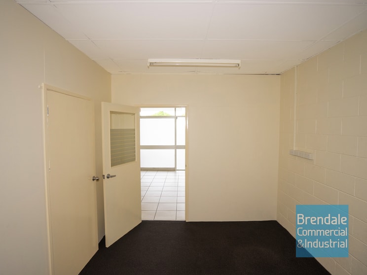 Click to view all images SHOP 2/2-4 Ebert Pde Lawnton QLD 4501 - Image 1