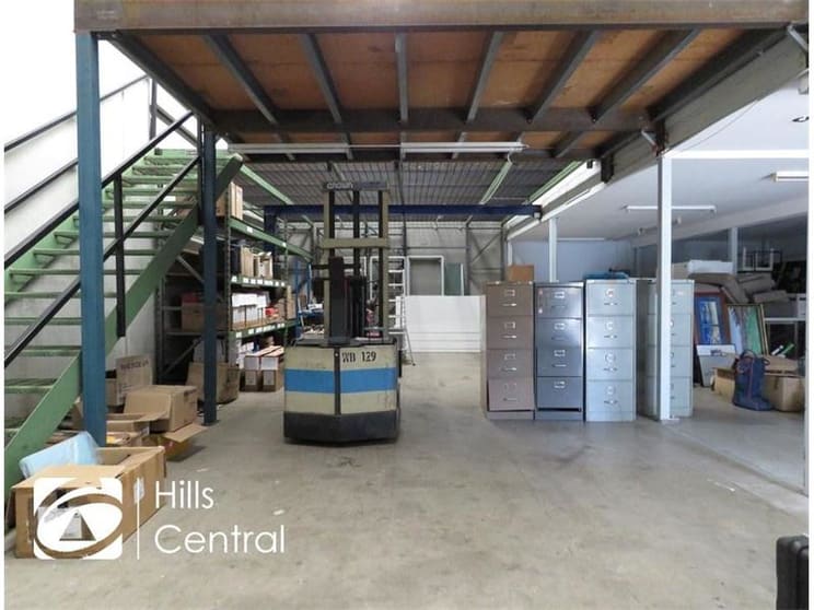 Click to view all images 7/7 Packard Avenue Castle Hill NSW 2154 - Image 2