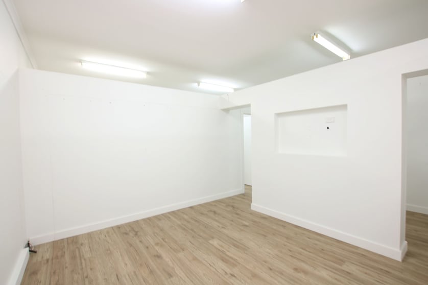 Click to view all images 631 Dean Street Albury NSW 2640 - Image 2