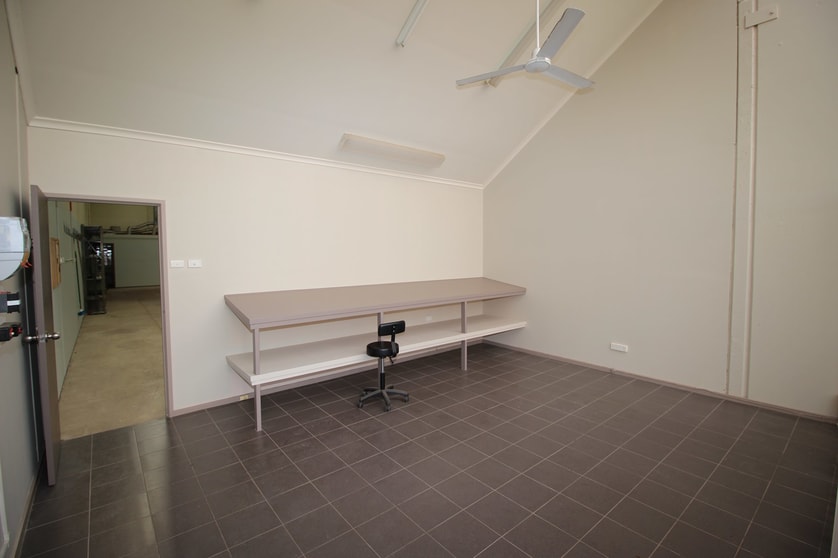 Click to view all images 1/27 Peninsula Boulevard Seaford VIC 3198 - Image 3