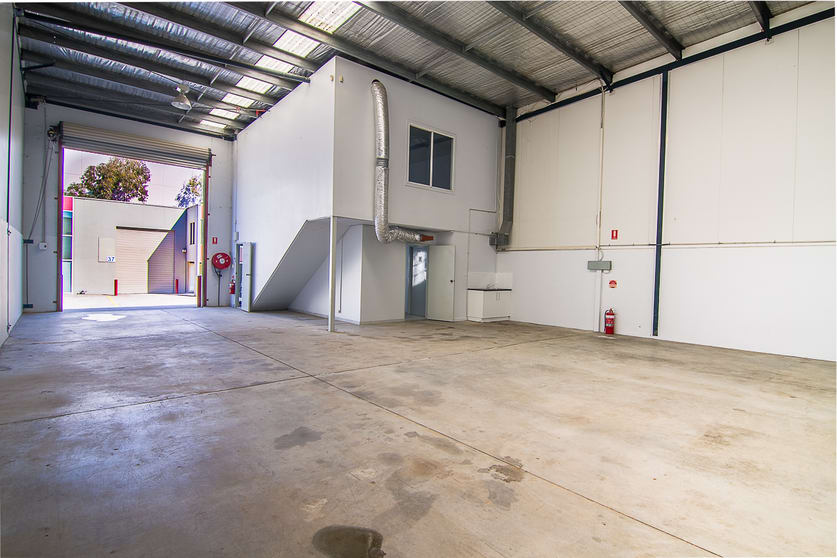 Click to view all images 33/7 Salisbury Road Castle Hill NSW 2154 - Image 2