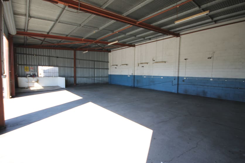Click to view all images 24 Burke Street Wynnum QLD 4178 - Image 2