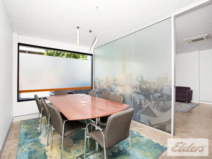 Click to view all images 8 Phillips Street Spring Hill QLD 4000 - Image 3