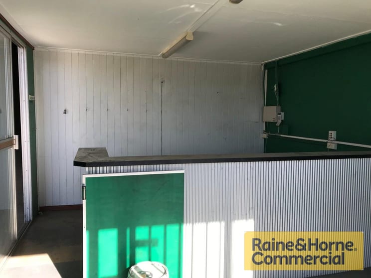 Click to view all images 2/6 Herbert Street Slacks Creek QLD 4127 - Image 3