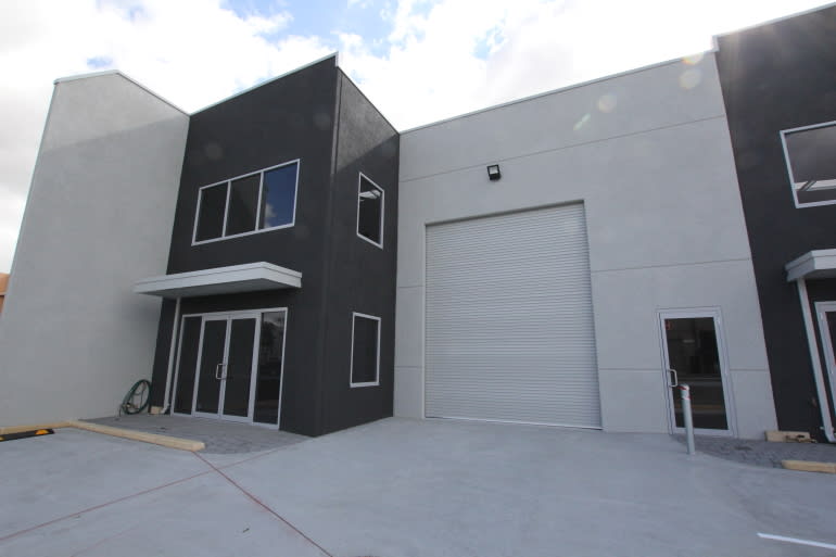 Click to view all images 1/33 Millrose Drive Malaga WA 6090 - Image 2