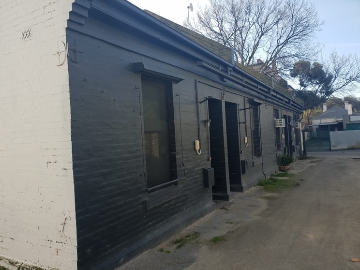 Click to view all images 1/1-3 Irwin Lane Unley SA 5061 - Image 2