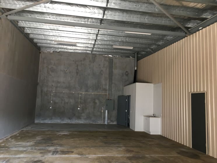 Click to view all images 8/10 Witte Street Winnellie NT 0820 - Image 2