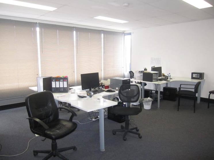 Click to view all images Unit 5/27 Rose Crescent Regents Park NSW 2143 - Image 3