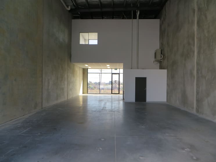 Click to view all images 7/31-39 Norcal Road Nunawading VIC 3131 - Image 2