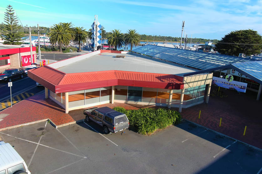 Click to view all images 10 & 11/271 Esplanade Lakes Entrance VIC 3909 - Image 1