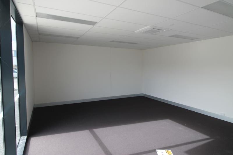 Click to view all images Unit 5/5 Tango Circuit Pakenham VIC 3810 - Image 3