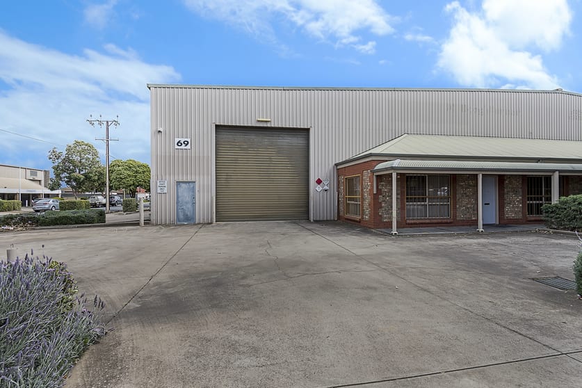 Click to view all images 69 Hardys Road Underdale SA 5032 - Image 2