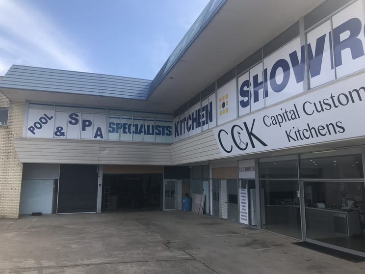 Click to view all images Unit 3&4/96 Wollongong Fyshwick ACT 2609 - Image 2