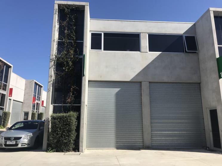 Click to view all images 14/131 Hyde Street Yarraville VIC 3013 - Image 3