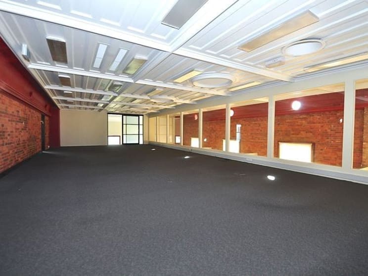 Click to view all images 41-43 Mundy Street Bendigo VIC 3550 - Image 2
