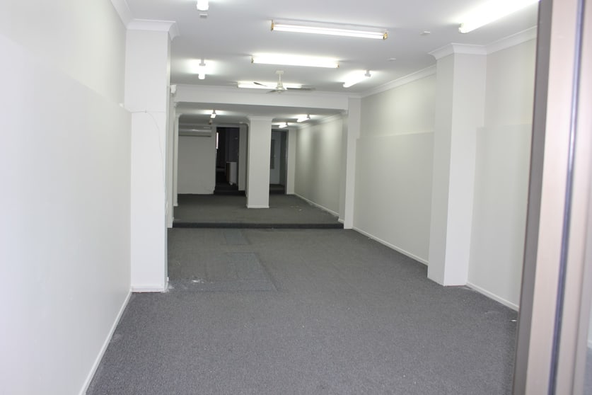 Click to view all images 65 William Street Bathurst NSW 2795 - Image 2