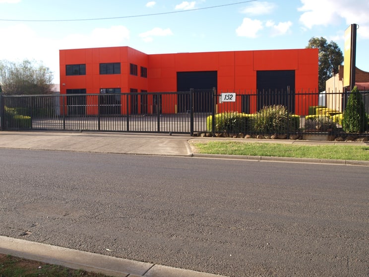 Click to view all images 152A High Street Melton VIC 3337 - Image 2