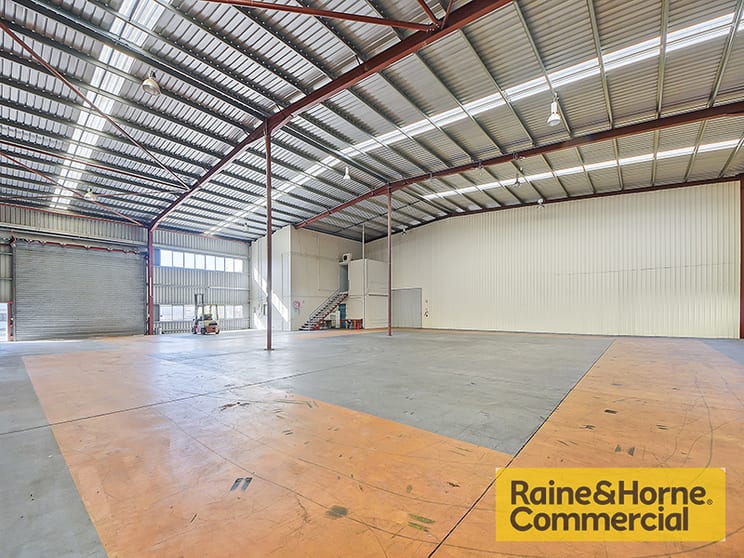 Click to view all images 2/119 Delta Street Geebung QLD 4034 - Image 2