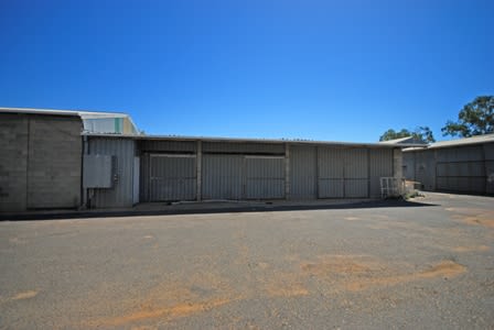 Click to view all images 2/5 Mortimer Place Wagga Wagga NSW 2650 - Image 1